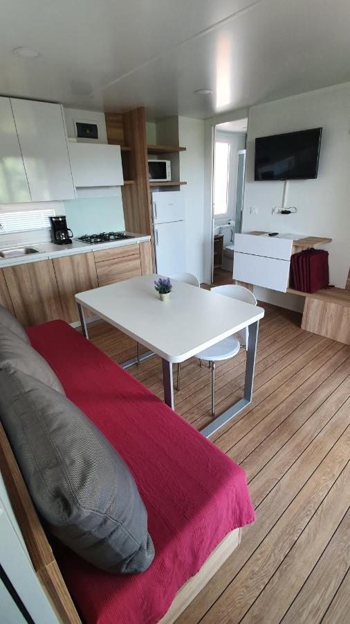 Mobile Homes Suha Punta Kampor Exteriör bild