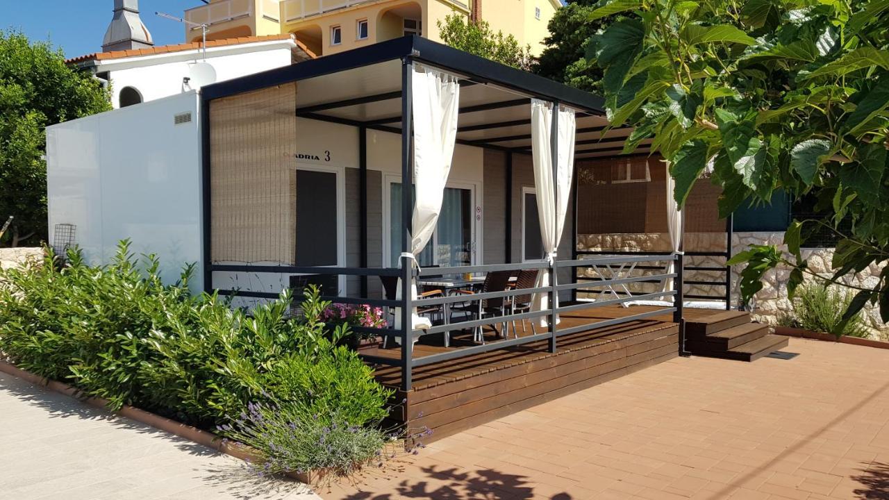 Mobile Homes Suha Punta Kampor Exteriör bild
